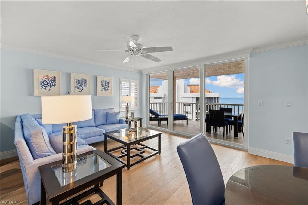 40 Seagate Dr 1002a, Naples, FL 34103-10