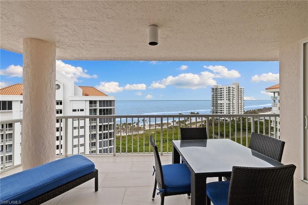 40 Seagate Dr 1002a, Naples, FL 34103-14