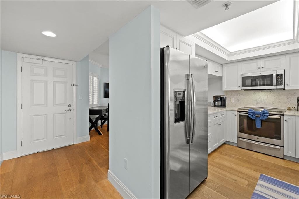 40 Seagate Dr 1002a, Naples, FL 34103-20