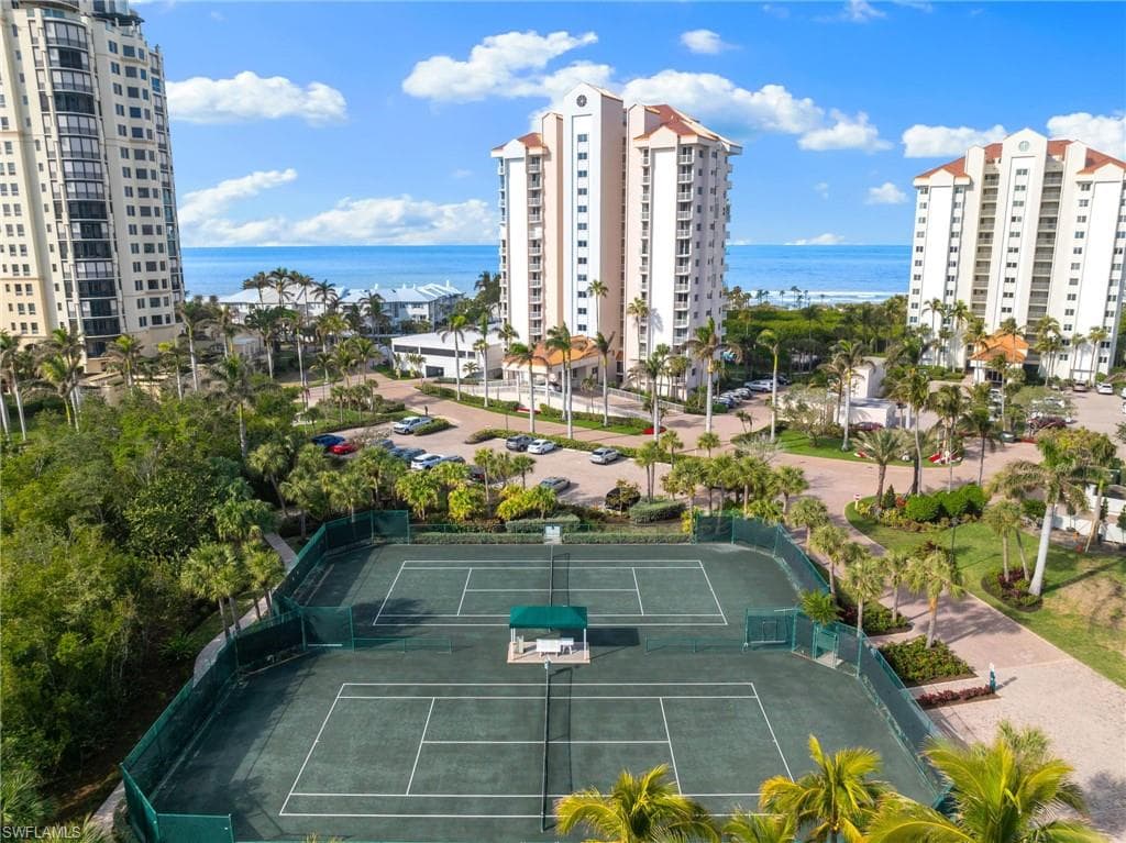 40 Seagate Dr 1002a, Naples, FL 34103-31