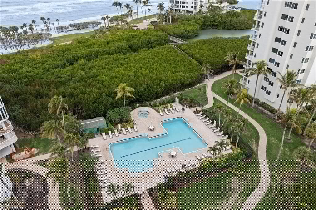 40 Seagate Dr 1002a, Naples, FL 34103-47