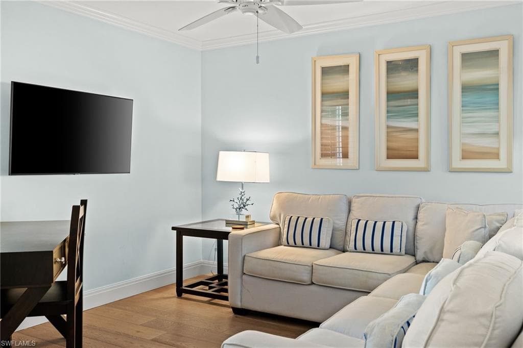40 Seagate Dr 1002a, Naples, FL 34103-7