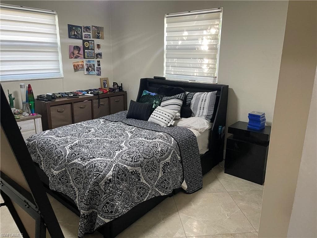 4207 Cindy Ave, Naples, FL 34112-4