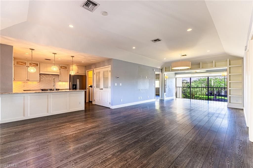 1546 Oyster Catcher Pt 1546c, Naples, FL 34105-3