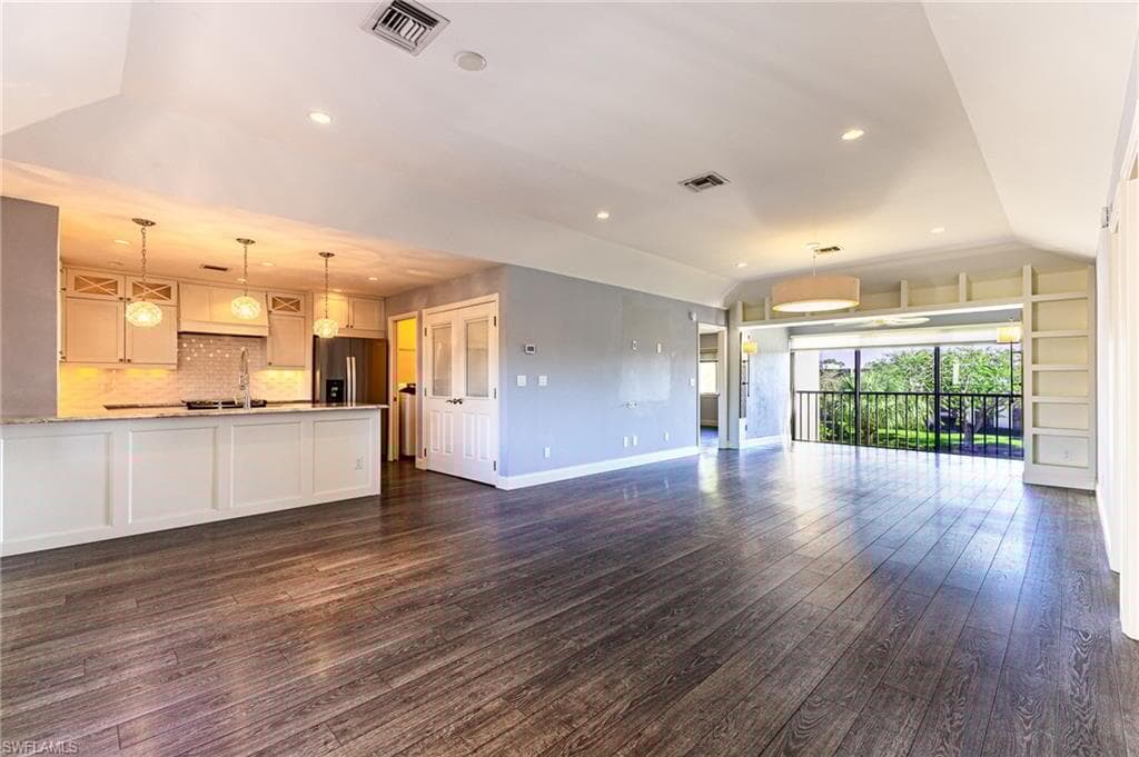 1546 Oyster Catcher Pt 1546c, Naples, FL 34105-3