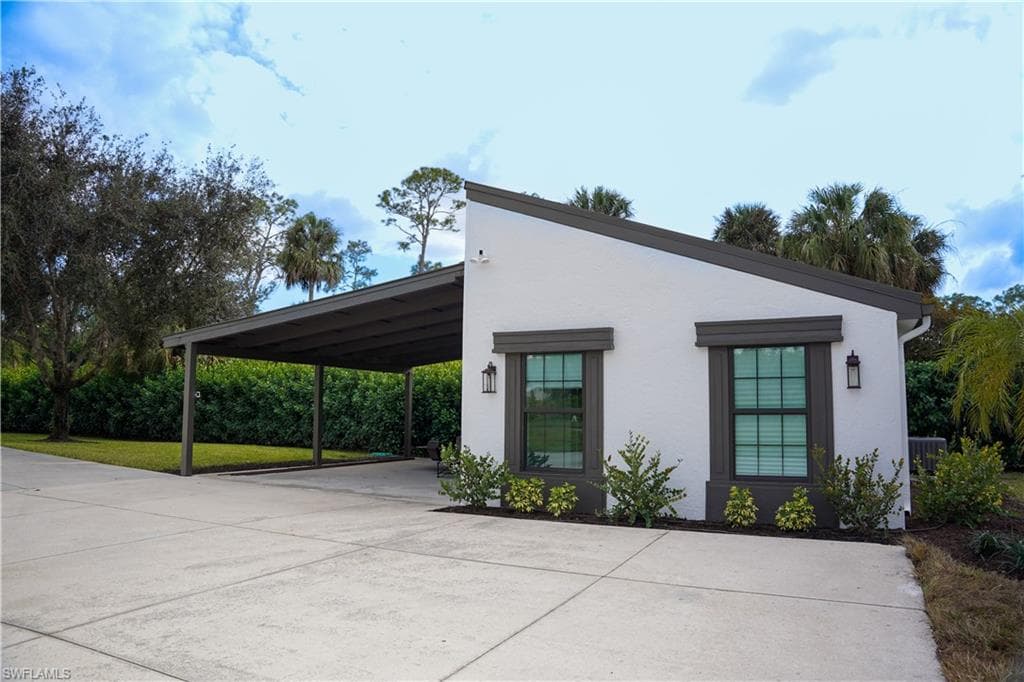 1680 Oakes Blvd, Naples, FL 34119-27