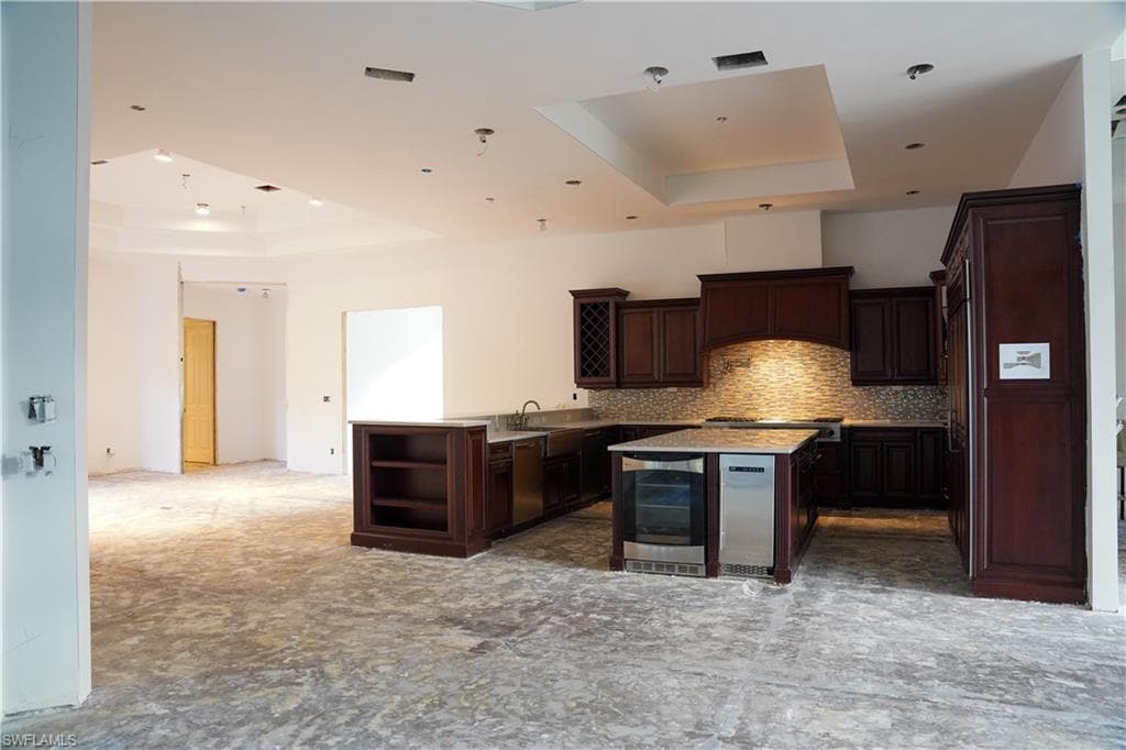 1680 Oakes Blvd, Naples, FL 34119-39