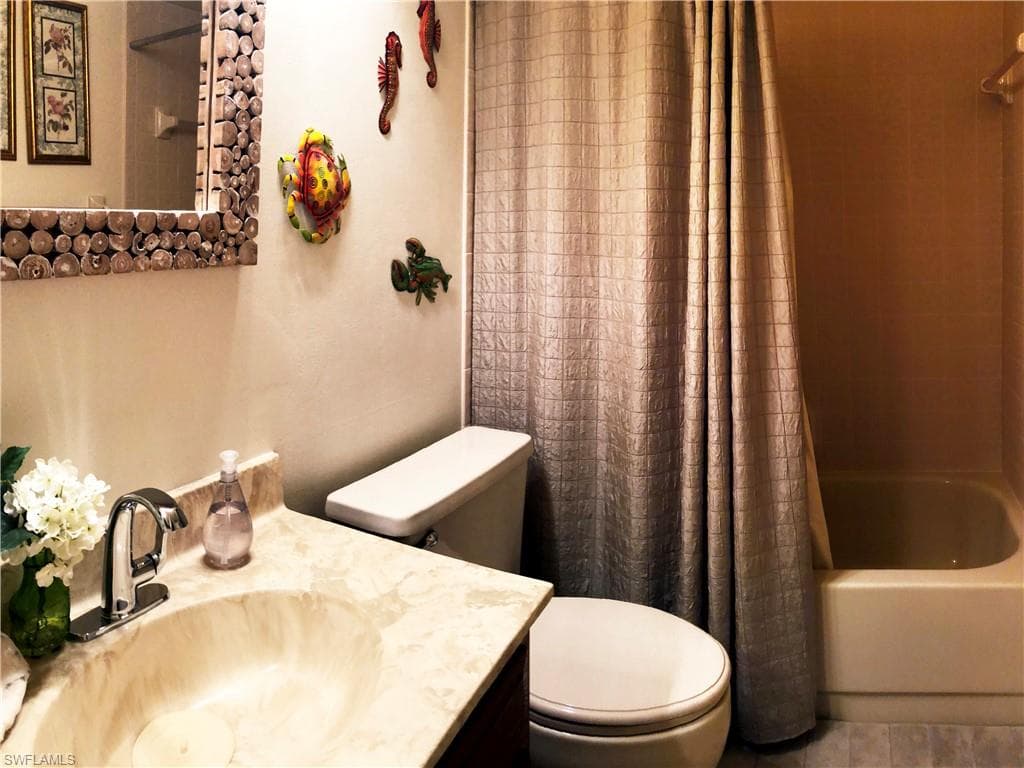 2056 Pine Isle Ln 2056, Naples, FL 34112-9