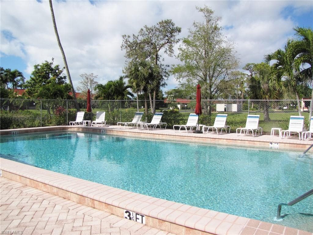 2056 Pine Isle Ln 2056, Naples, FL 34112-13