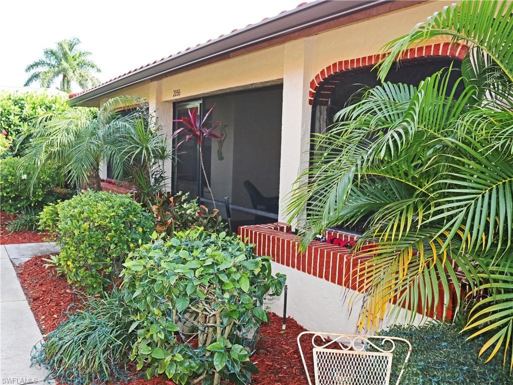 2056 Pine Isle Ln 2056, Naples, FL 34112-3