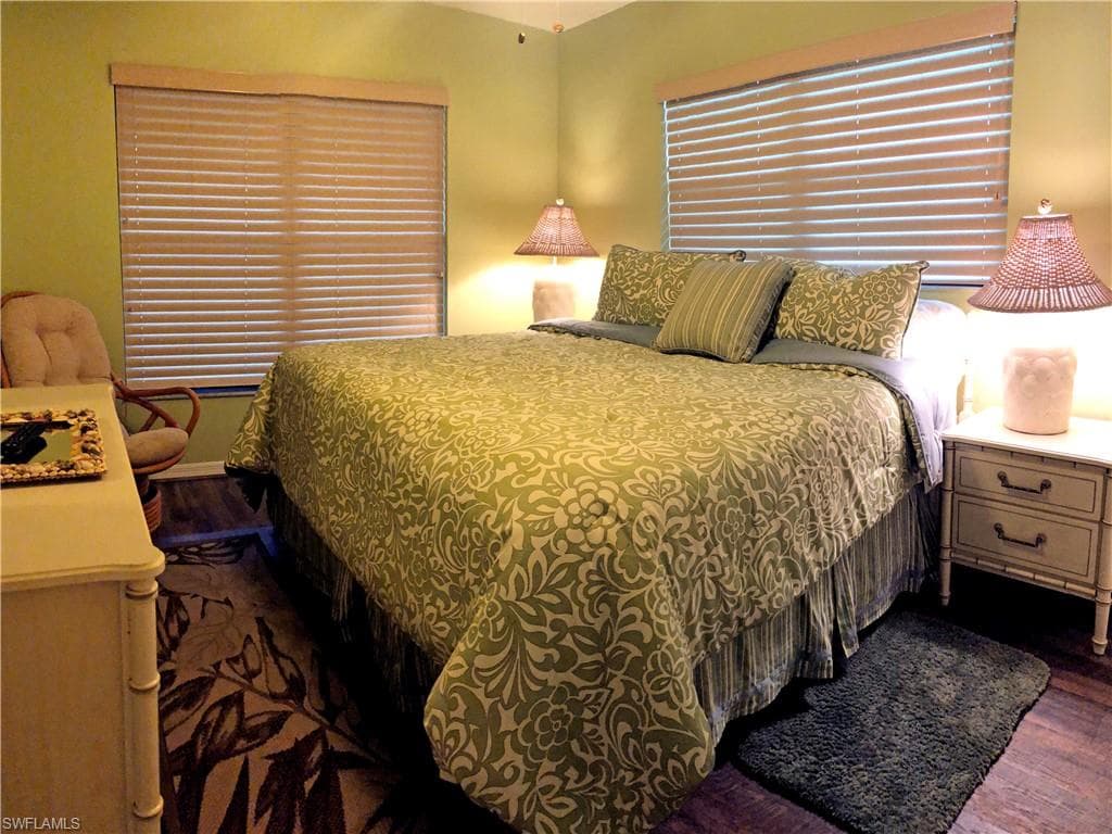 2056 Pine Isle Ln 2056, Naples, FL 34112-6