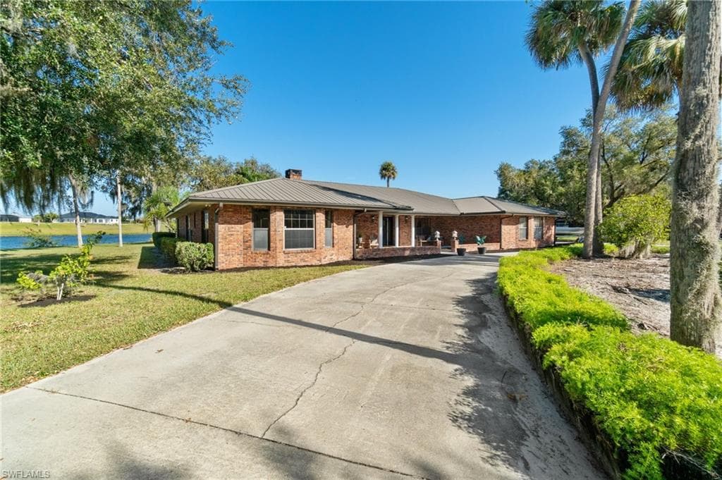 639 Rope Bend Dr, Labelle, FL 33935-12