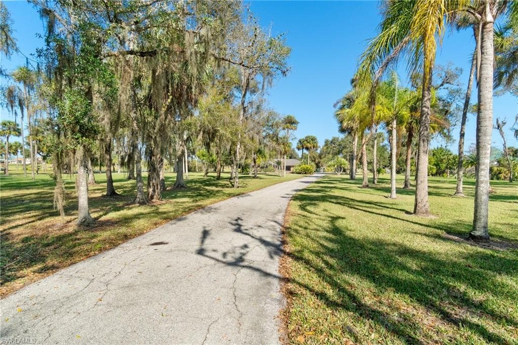 639 Rope Bend Dr, Labelle, FL 33935-29