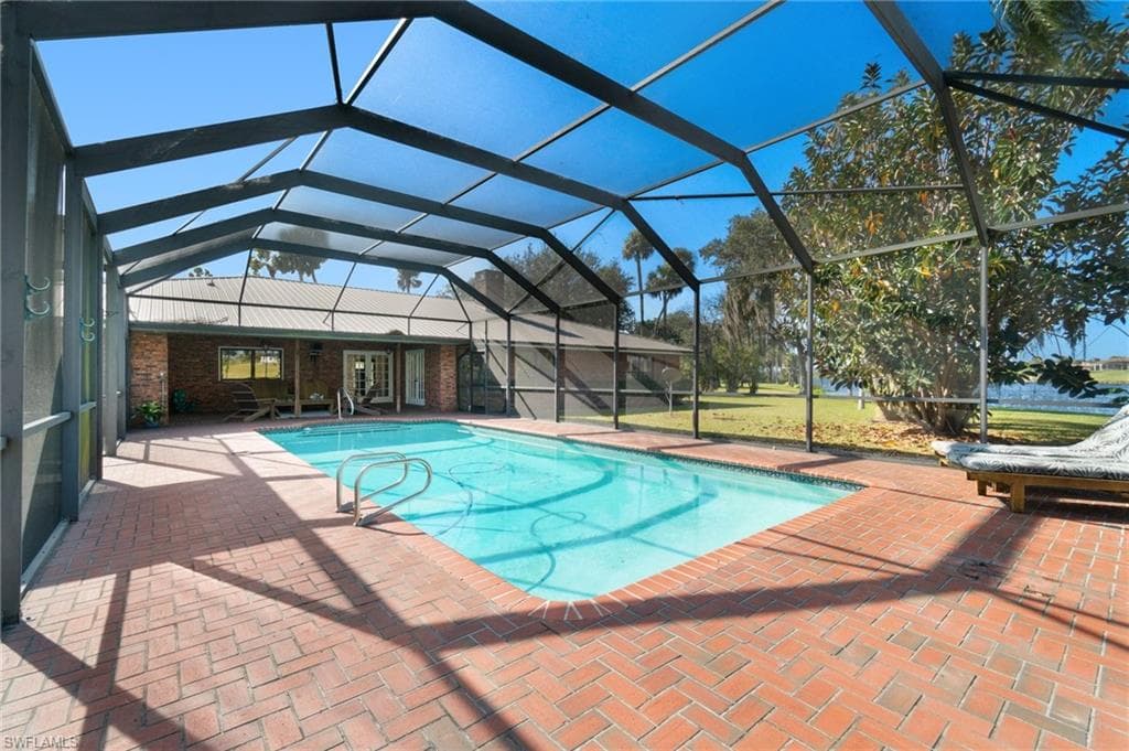639 Rope Bend Dr, Labelle, FL 33935-36