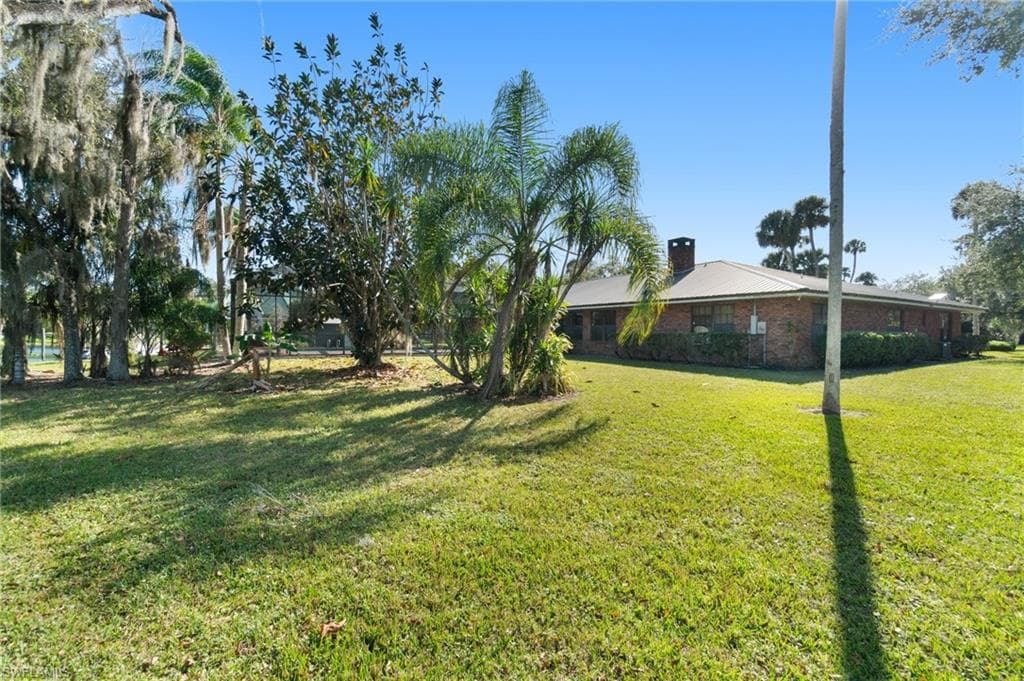 639 Rope Bend Dr, Labelle, FL 33935-40