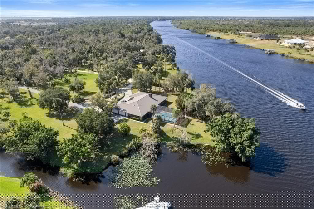 639 Rope Bend Dr, Labelle, FL 33935-8
