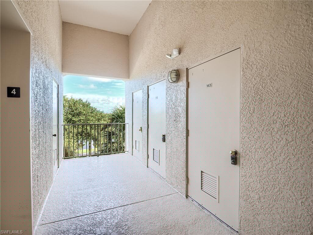 8680 Cedar Hammock Cir 143, Naples, FL 34112-16