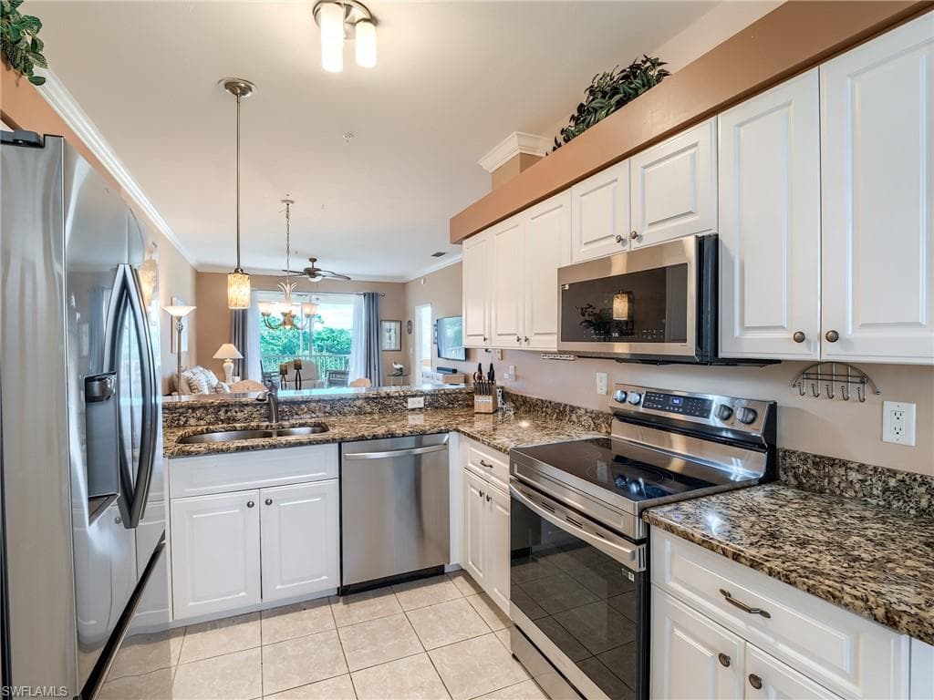 8680 Cedar Hammock Cir 143, Naples, FL 34112-1
