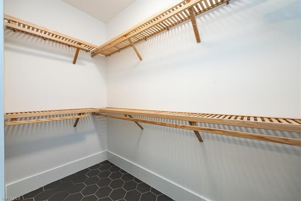 850 Central Ave 311, Naples, FL 34102-13