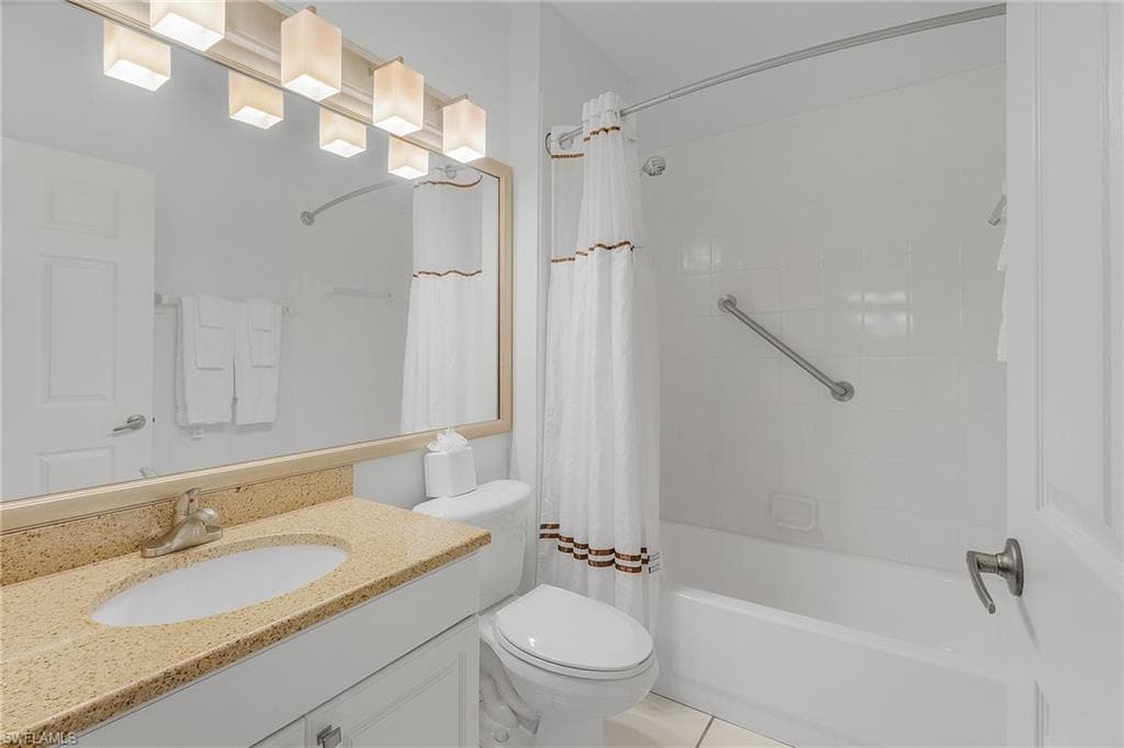 7870 Mahogany Run Ln 1724, Naples, FL 34113-13
