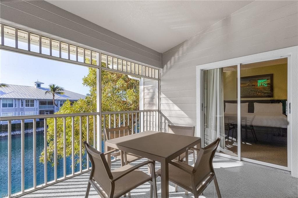 7870 Mahogany Run Ln 1724, Naples, FL 34113-4