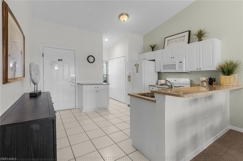 7870 Mahogany Run Ln 1724, Naples, FL 34113-8