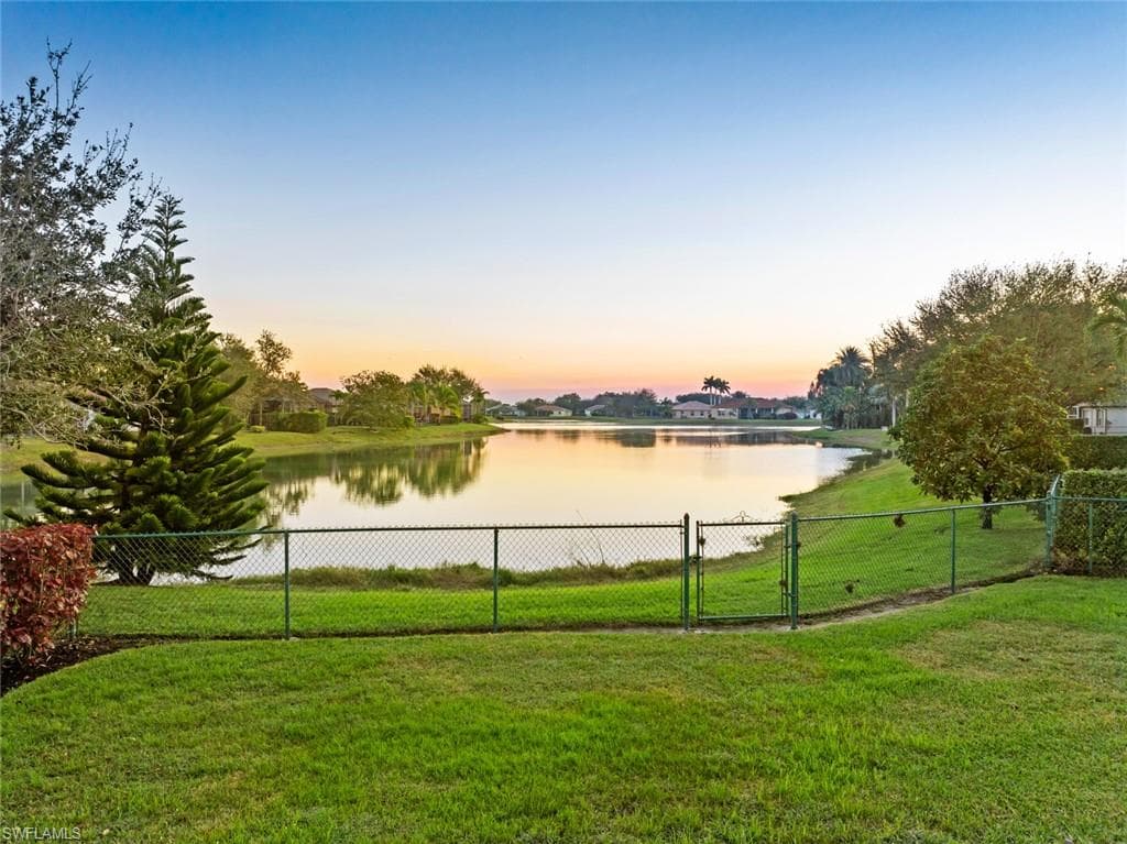 3262 Potomac Ct, Naples, FL 34120-23
