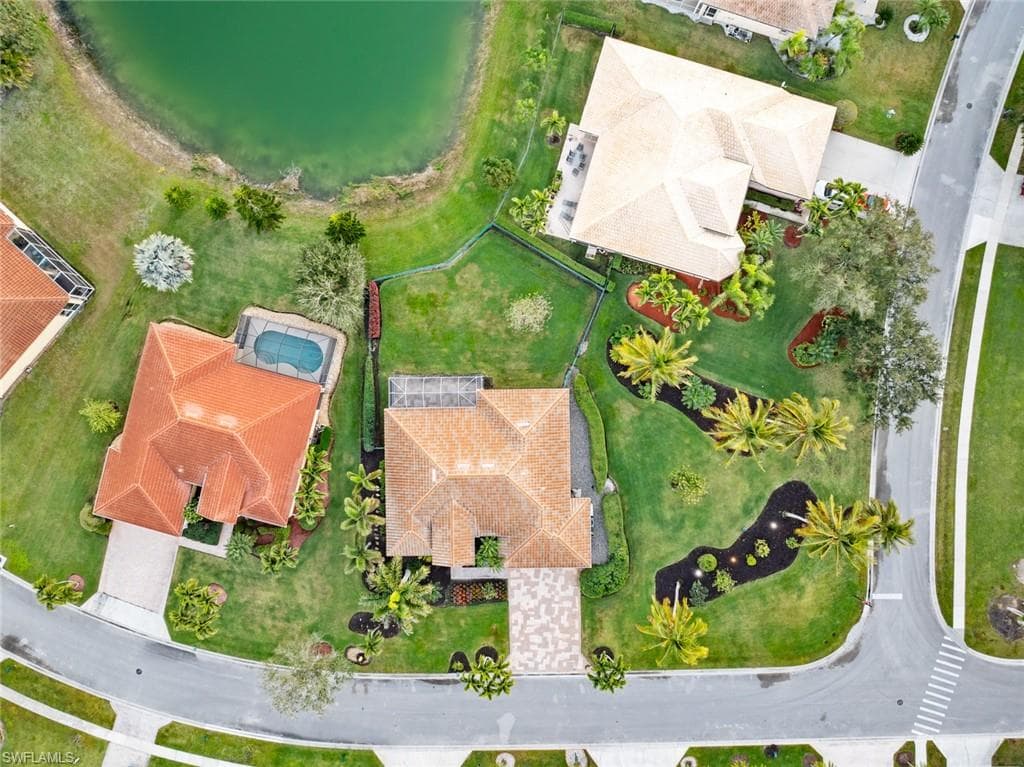 3262 Potomac Ct, Naples, FL 34120-26