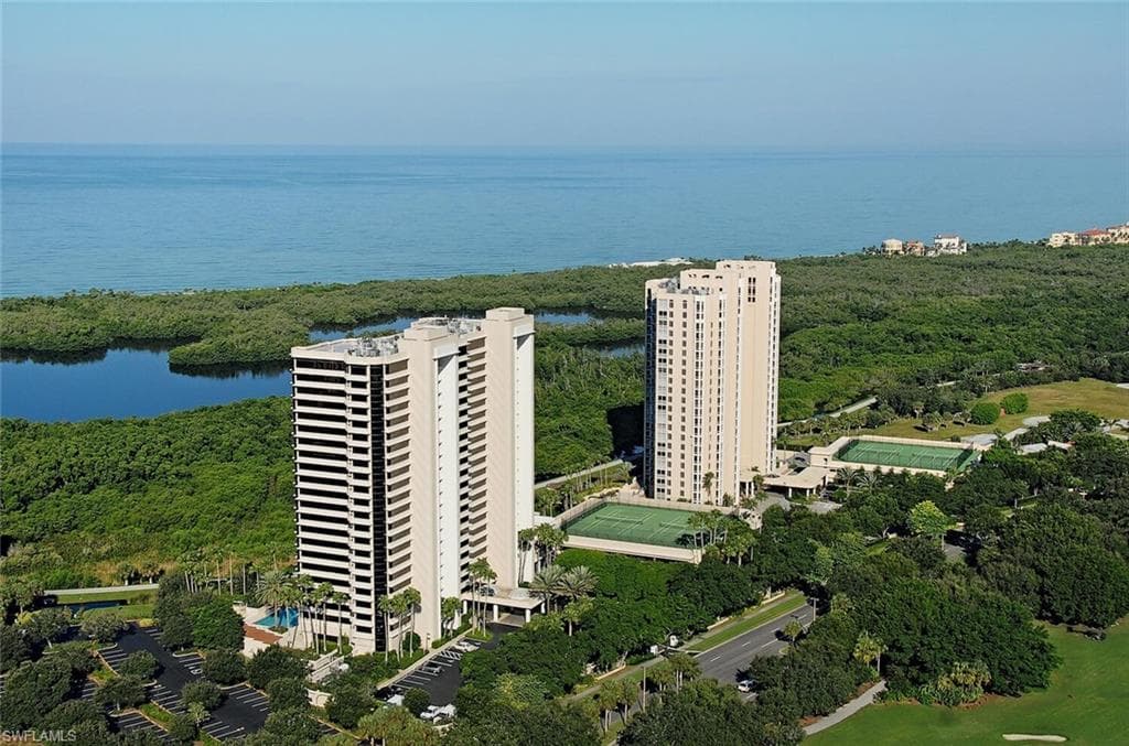 6825 Grenadier Blvd 102, Naples, FL 34108-17