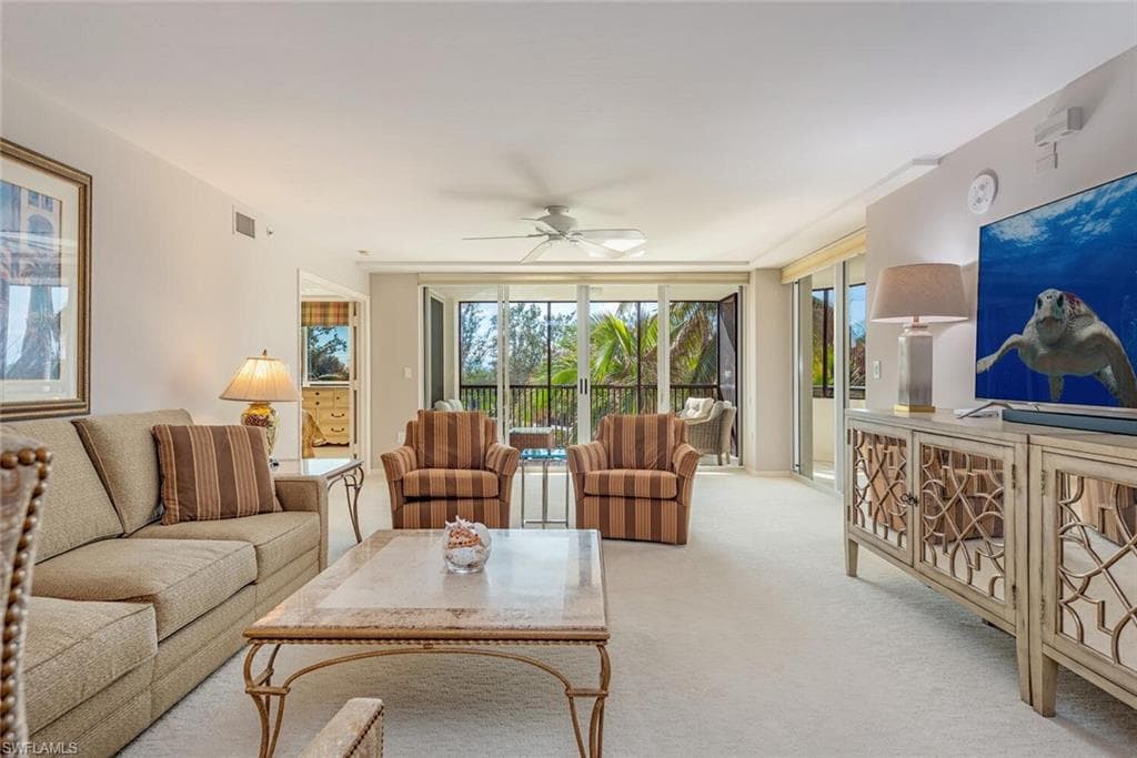 6825 Grenadier Blvd 102, Naples, FL 34108-2