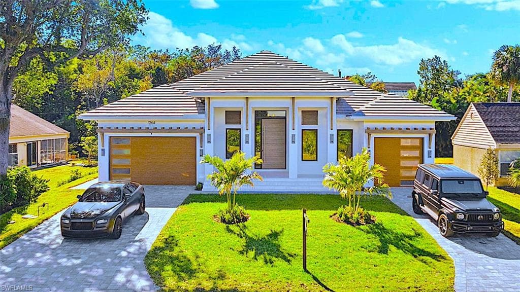 1364 Cypress Woods Dr, Naples, FL 34103-2