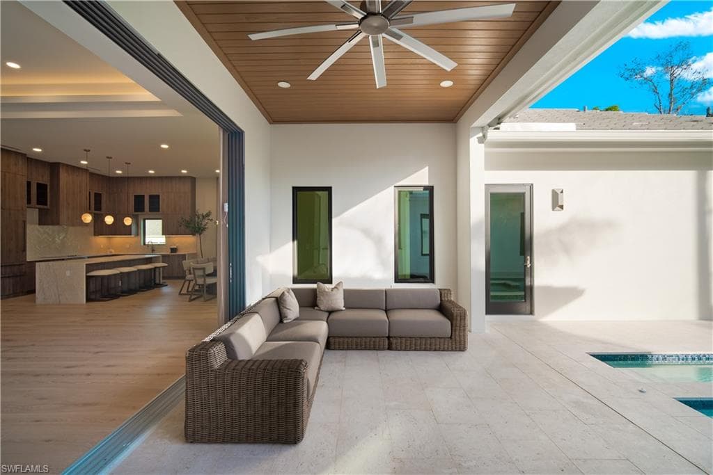 1364 Cypress Woods Dr, Naples, FL 34103-39