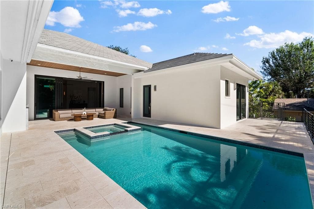 1364 Cypress Woods Dr, Naples, FL 34103-42