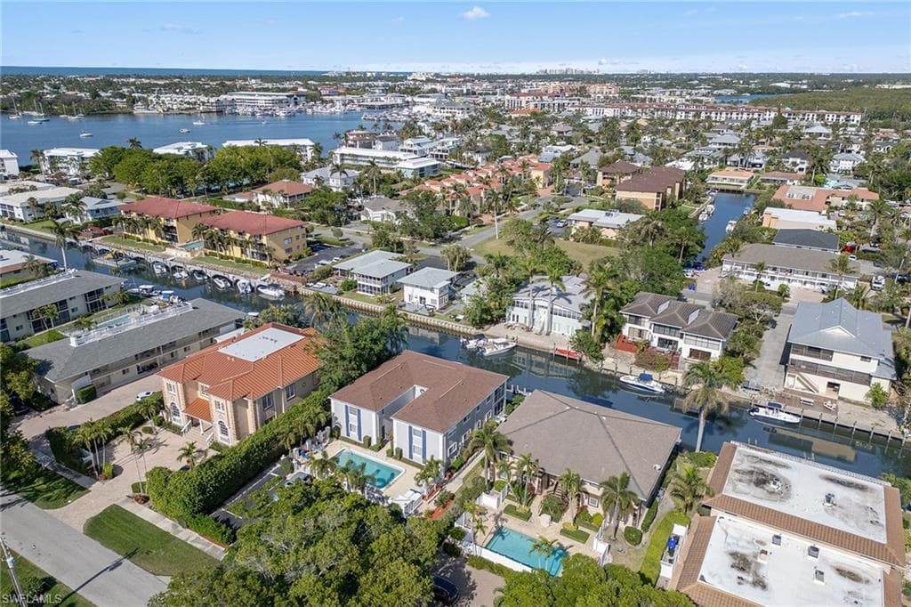 1501 Chesapeake Ave, Naples, FL 34102-25