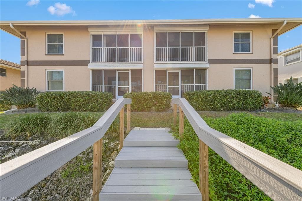1501 Chesapeake Ave, Naples, FL 34102-27