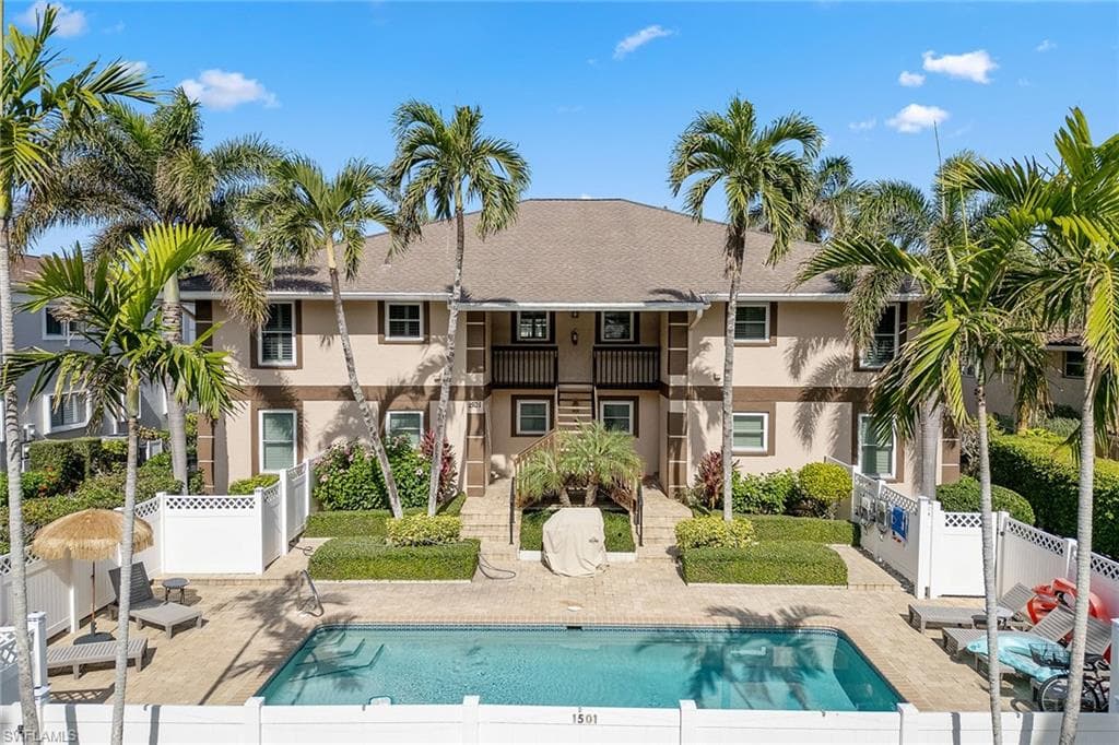 1501 Chesapeake Ave, Naples, FL 34102-2