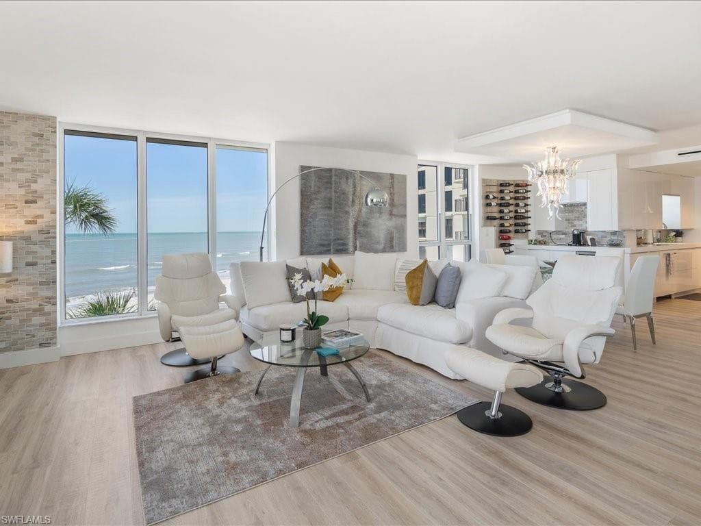3115 Gulf Shore Blvd N 205s, Naples, FL 34103-14