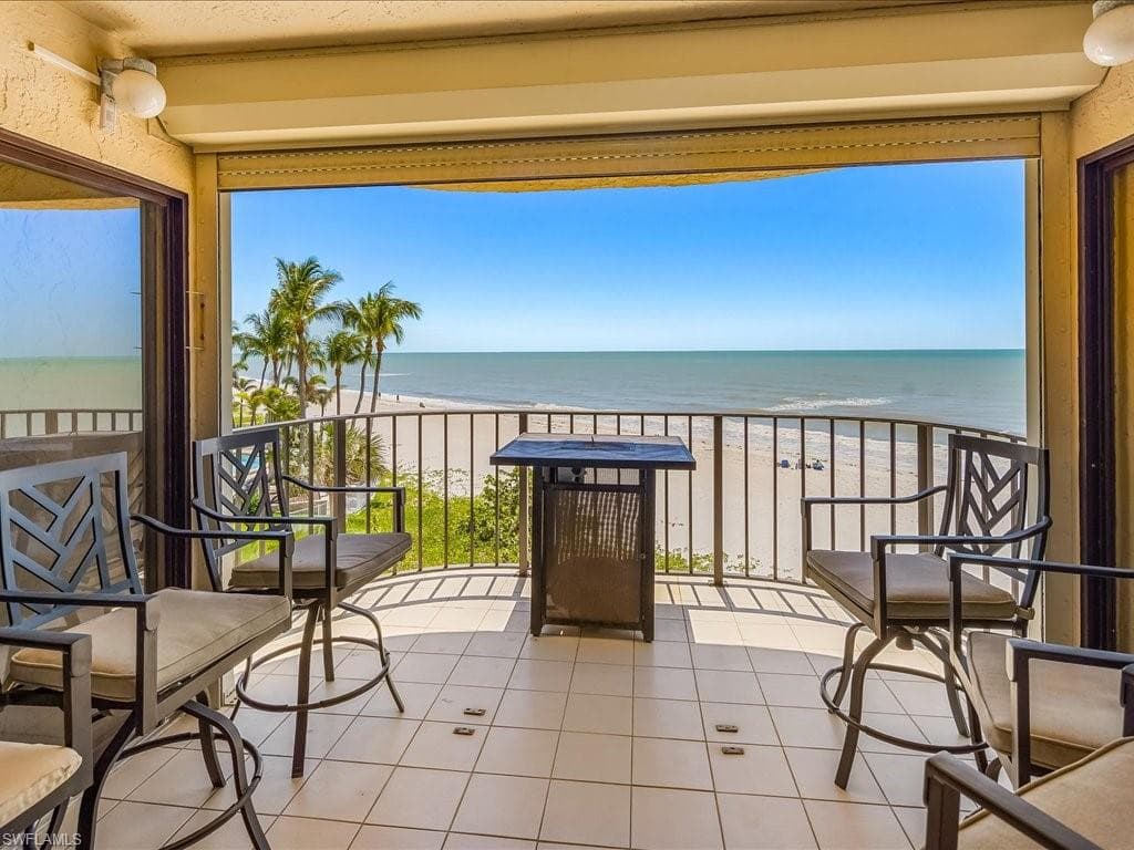 3115 Gulf Shore Blvd N 205s, Naples, FL 34103-23
