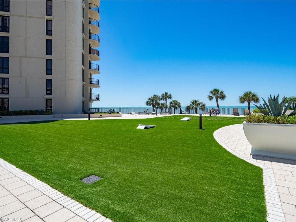 3115 Gulf Shore Blvd N 205s, Naples, FL 34103-37