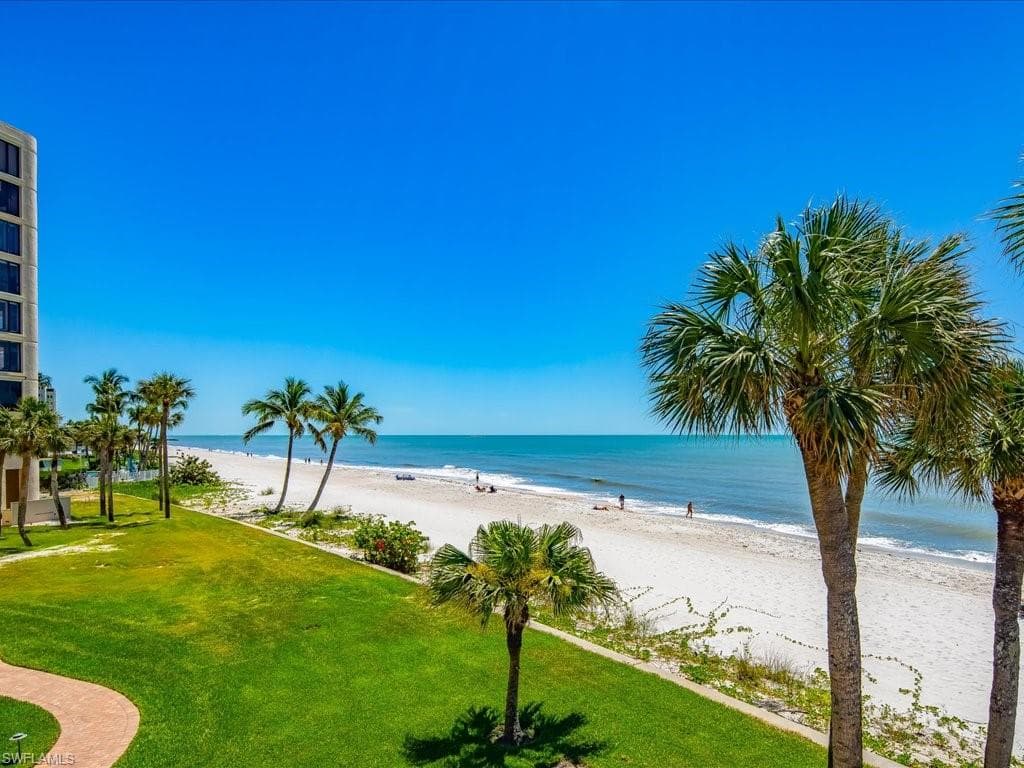 3115 Gulf Shore Blvd N 205s, Naples, FL 34103-38