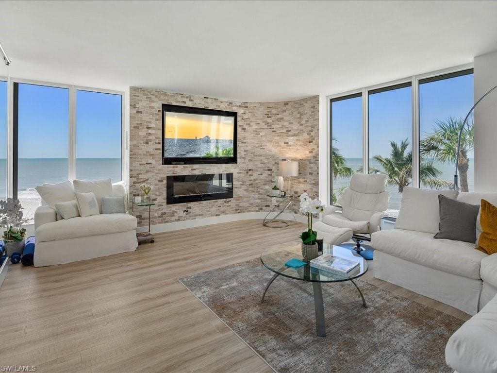 3115 Gulf Shore Blvd N 205s, Naples, FL 34103-5