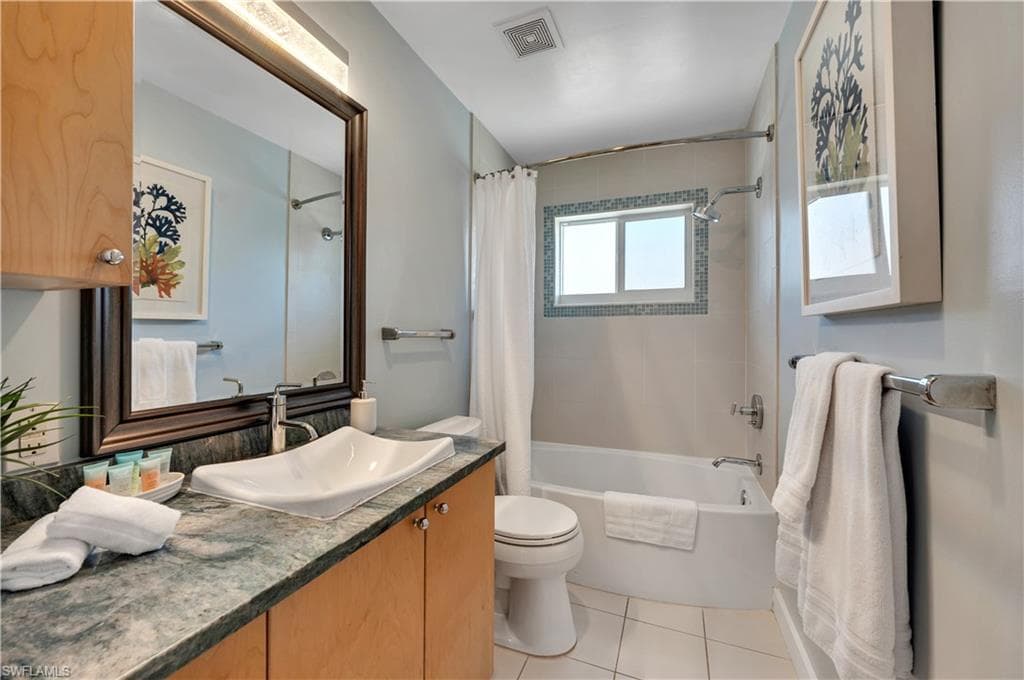 616 106th Ave N, Naples, FL 34108-18