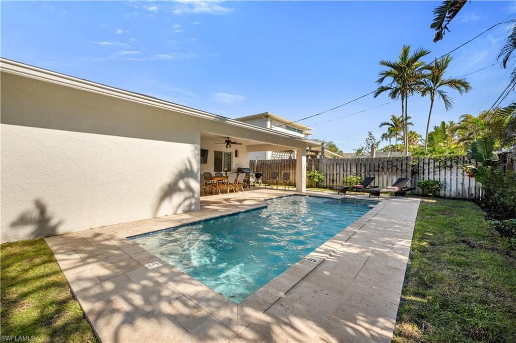 616 106th Ave N, Naples, FL 34108-20