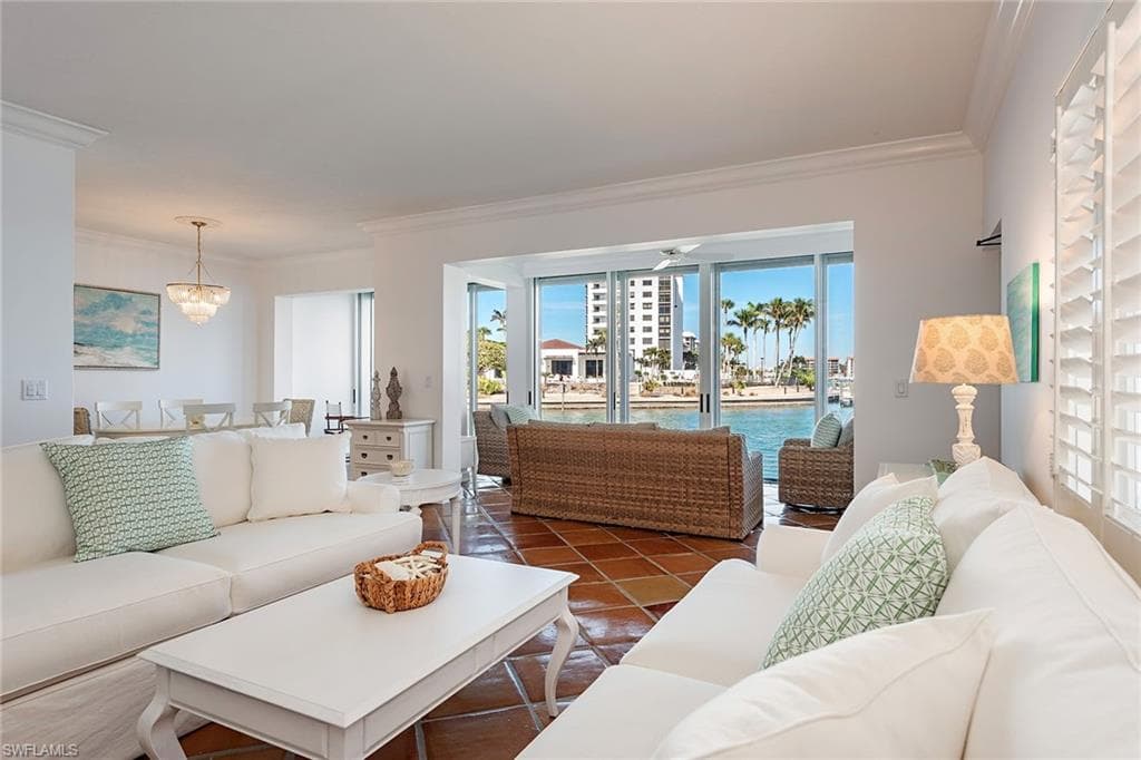 2254 Gulf Shore Blvd N N1, Naples, FL 34102-4