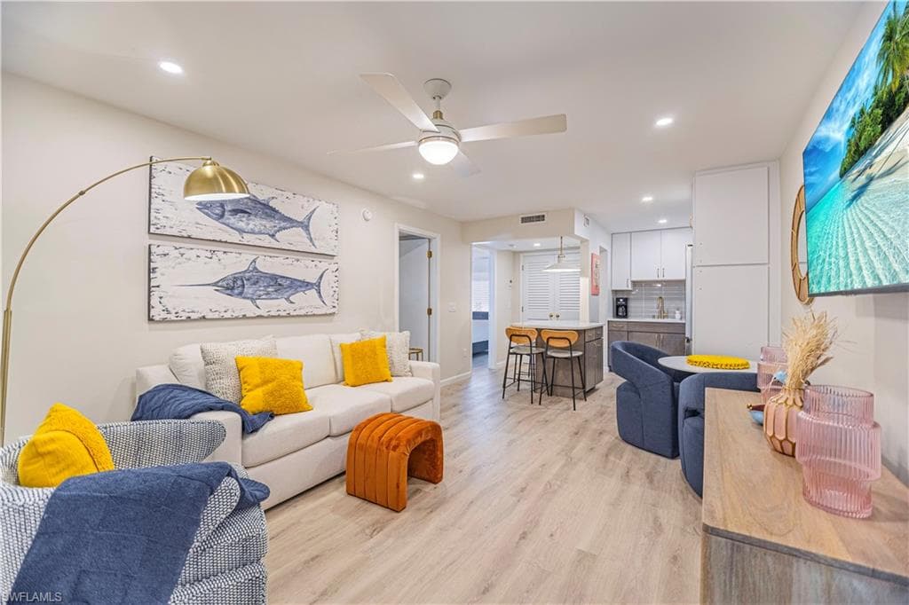 1295 Gulf Shore Blvd S 106, Naples, FL 34102-9
