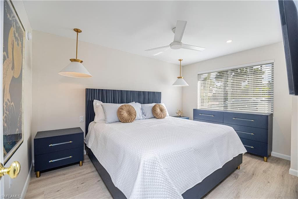1295 Gulf Shore Blvd S 106, Naples, FL 34102-12