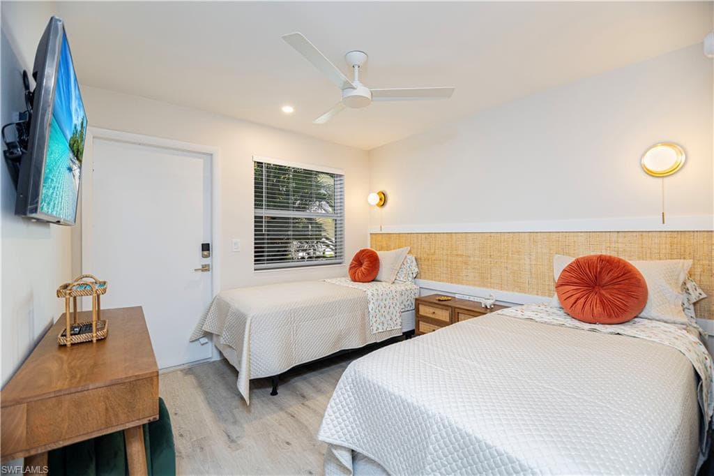 1295 Gulf Shore Blvd S 106, Naples, FL 34102-14