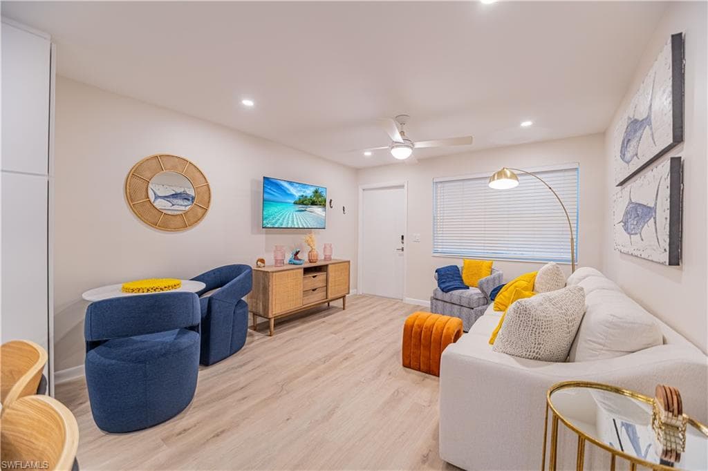 1295 Gulf Shore Blvd S 106, Naples, FL 34102-3