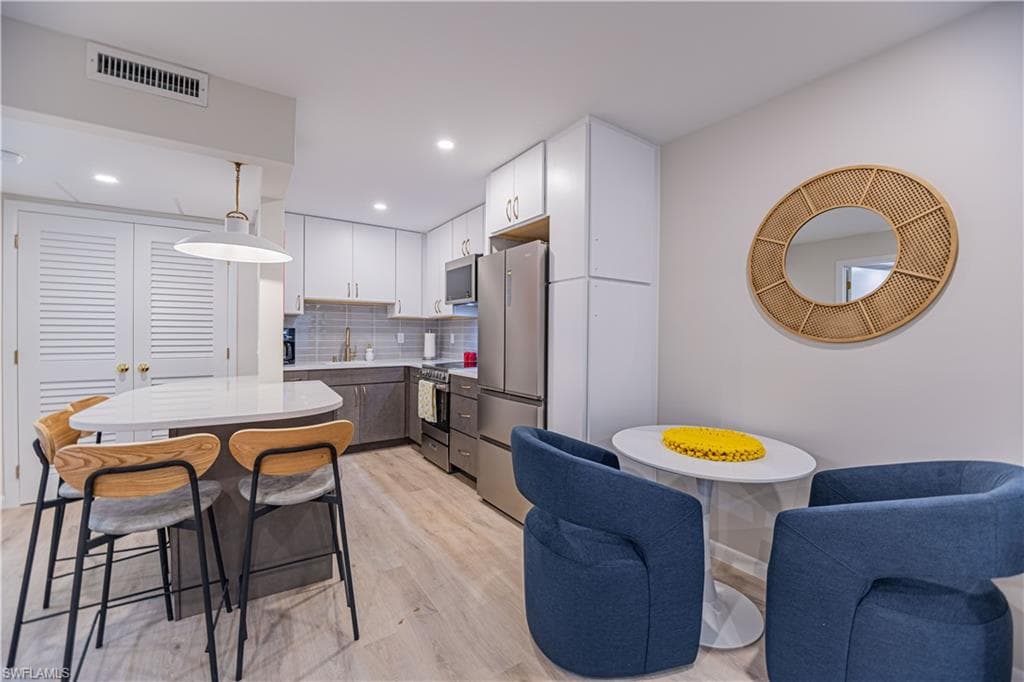 1295 Gulf Shore Blvd S 106, Naples, FL 34102-4