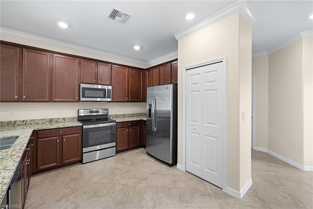 9120 Glenforest Dr, Naples, FL 34120-12